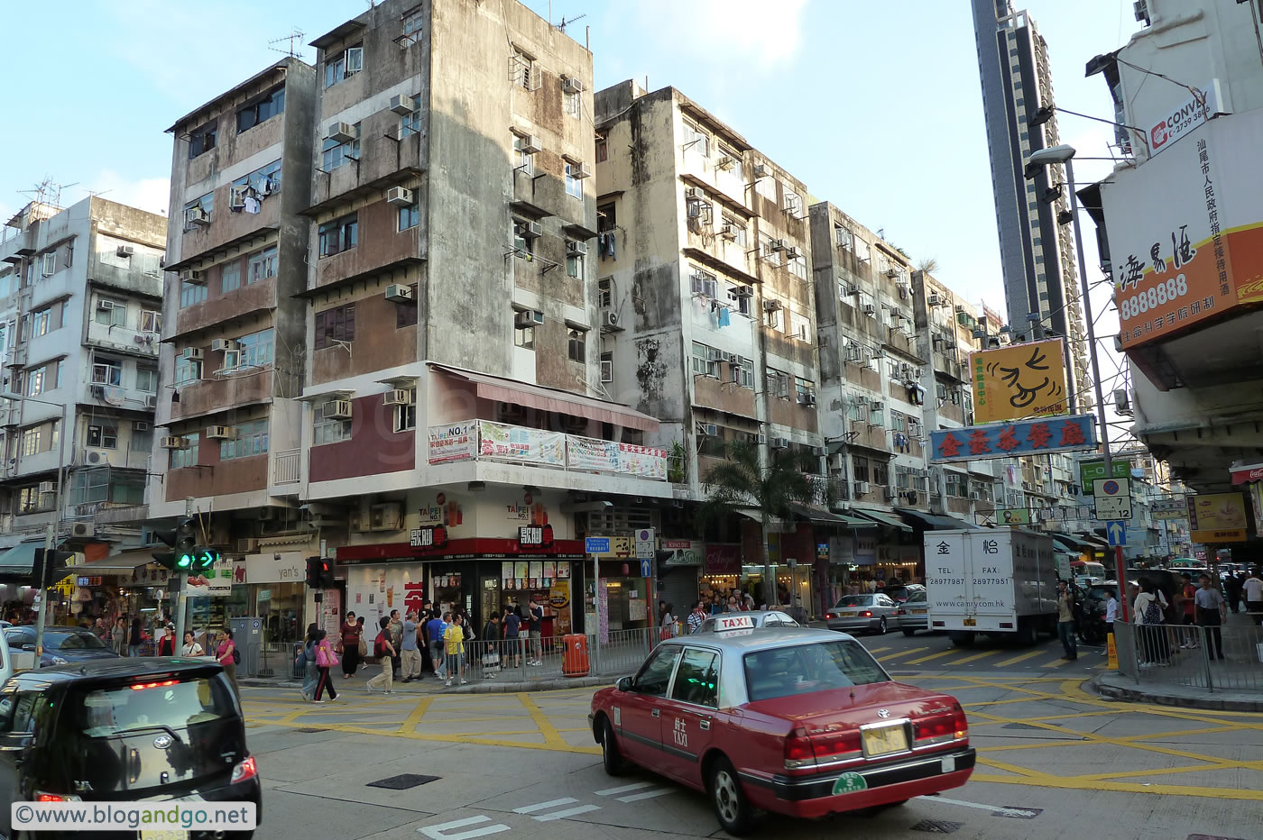 Kowloon Walled City - Lion Rock Rd (19 Nov, 2011)